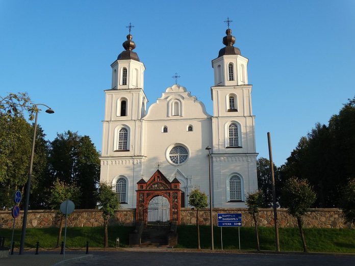 Zarasai bažnyčia